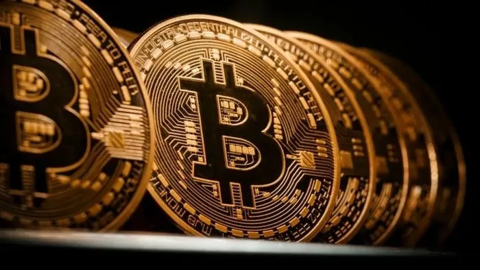 Bitcoin lập đỉnh mới, tiến sát mốc 100.000 USD